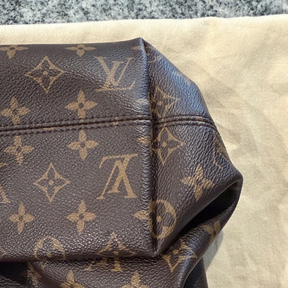Louis Vuitton Graceful MM GREAT CONDITION!! - Picture 4 of 14